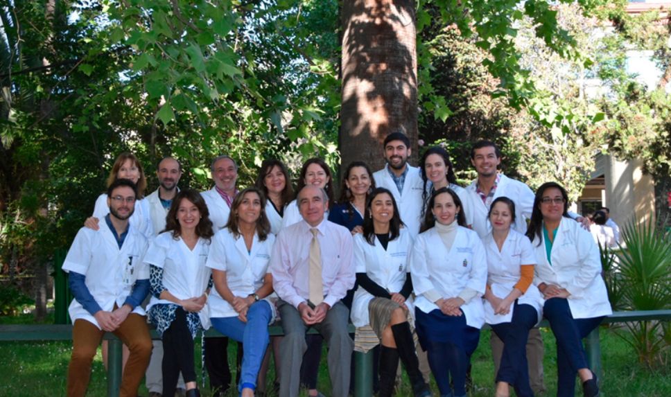 El equipo del Idimi junto al doctor Fernando Cassorla