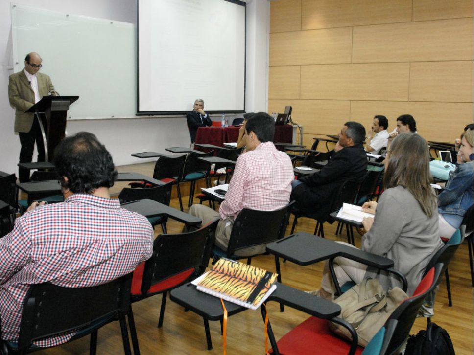 Profesores Fernando Atria y Carlos Peña