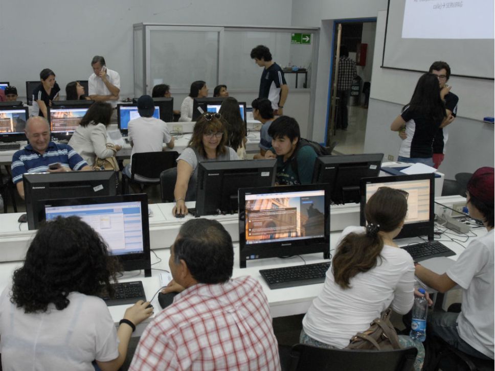 Totalmente copadas las vacantes dispuestas para matrículas en las ocho carreras de la Facultad de Medicina 
