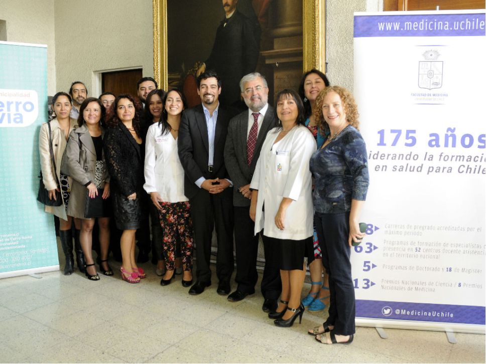 Autoridades de la Facultad de Medicina y de la Municipalidad de Cerro Navia se mostraron muy satisfechos con la renovación de este convenio