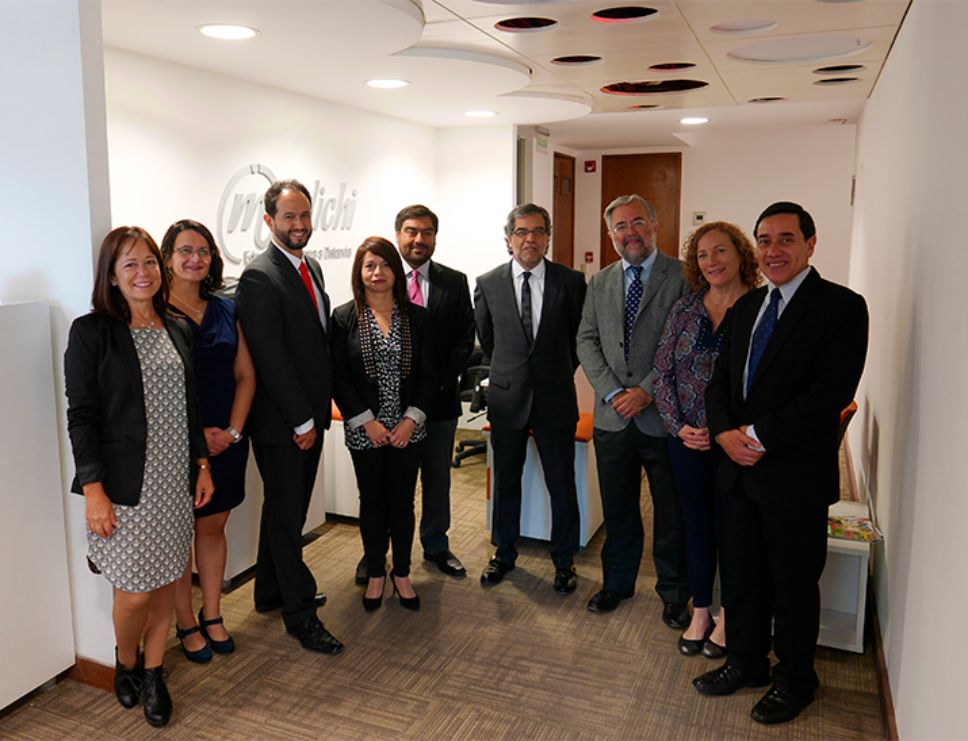 María Elena Santolaya, Paola Espinoza, Cristián Recabal, Ruth Saldías, Claudio Oyanedel, Jaime Muñoz, Manuel Kukuljan, Mariangela Maggiolo y Juan Eduardo Romero