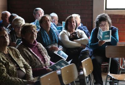 En CESFAM Cristo Vive se presentaron las videoguías educativas para la prevención de la degeneración macular