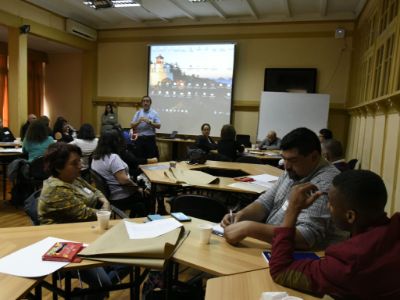 El profesor Aguilera señaló que esta nueva propuesta busca contribuir "al desarrollo de capacidades en las comunidades en las que estamos trabajando, aprendiendo mutuamente"