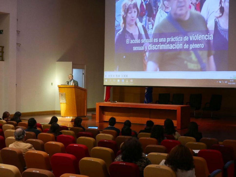 El dr. Kukuljan dijo que "como institución debemos comprometer otros cambios que van más allá del procedimiento, para que las pautas de nuestro tratamiento entre personas tengan derroteros explícitos 