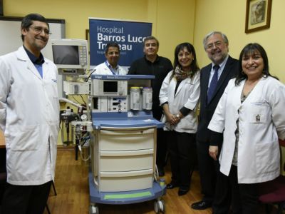 Doctores Nelson Navarrete, Luis Leiva, Carlos Lagos, Gisella Castiglione, Manuel Kukuljan y Andrea Mena. 