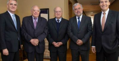 Claudio Melandri, doctores Rodolfo Armas, Fernando Monckeberg y Manuel Kukuljan, junto a Carlos Schärer 