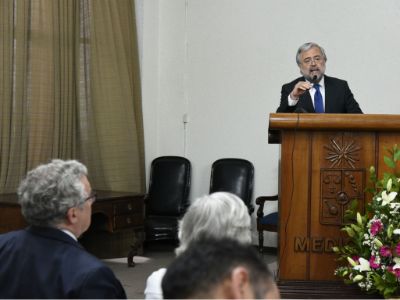 El doctor Manuel Kukuljan destacó una serie de proyectos institucionales que se verán enriquecidos con la participación de todas las unidades de la Facultad de Medicina. 