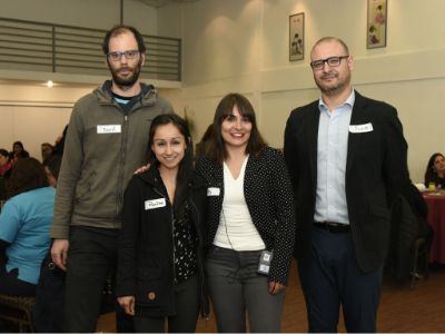 Doctor Daniel Egaña y Paulina Molina junto a los doctores Patricia Gálvez y Ricardo Cerda. 