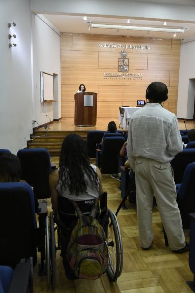 El Grupo de Trabajo en Discapacidad Intelectual y Salud incluye a integrantes de distintas unidades académicas de la Facultad.