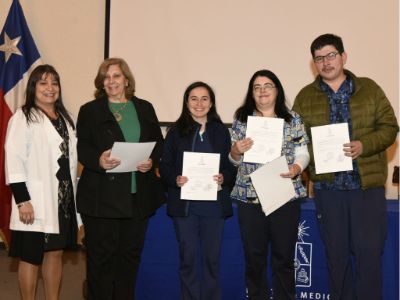 La doctora Mena destacó la colaboración y compromiso de los profesionales de la atención primaria con la docencia. 