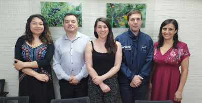  Prof. Paola Bernardita Cáceres, subdirectora Escuela de Nutrición y Dietética; Manuel Miranda y Karen Baracatt, área de vinculación e I+D ACHIPIA; Diego Varela secretario ejecutivo ACHIPIA, y profesora Karen Basfi-Fer, directora de Escuela Nutrición y Dietética.