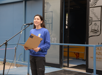 La profesora Andrea González recordó que la "Caja Azul" es un lugar largamente anhelado en el marco de la optimización de los recintos deportivos de la Facultad de Medicina