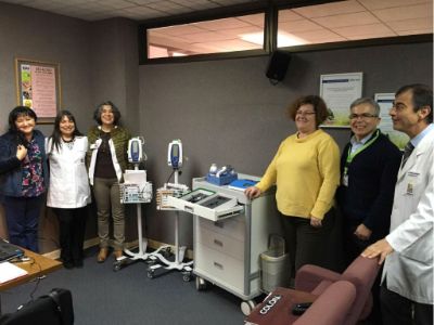 Enfermera Claudia Arancibia, Dra. Andrea Mena, Dra. Catalina Soto, directora del CRSCO; Dra. Andrea Poblete, subdirectora médica del CRSCO, Rodolfo Martínez, encargado de la relación Asistencial Docente del CRSCO y el director del Centro de Referencia Perinatal Oriente, Dr. Juan Guillermo Rodríguez. 