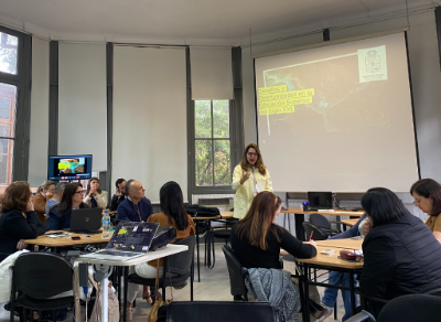 La jornada incluyó una serie de conferencias, conversatorios y talleres prácticos diseñados para explorar los retos actuales en la educación médica y superior