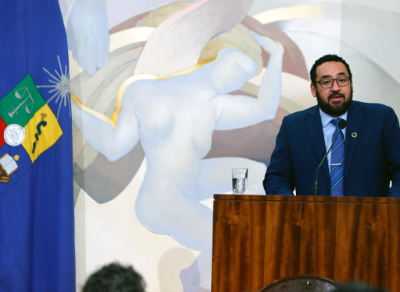 El ministro Cataldo abordó el rol del Consejo Asesor de la Estrategia de Desarrollo para la Educación Superior, de “repensar el propósito de la educación superior chilena en pleno siglo XXI, para preguntarnos nuevamente el por qué y el para qué formamos técnicos y profesionales".