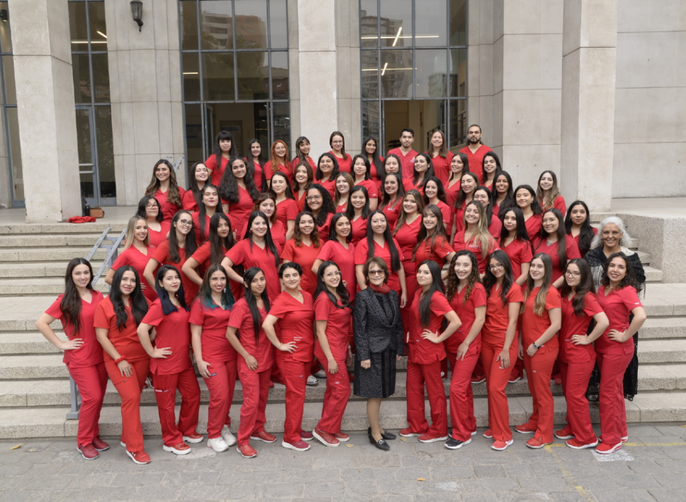 La generación 2021 de Matronas y Matrones de la Facultad de Medicina de la Universidad de Chile