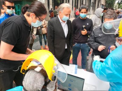 El doctor Emilio Santelices destacó el alto interés de los voluntarios por participar del estudio.