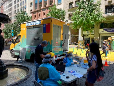 El 21 de diciembre comenzó este proyecto que busca conocer el índice de seroprevalencia frente al virus en la Región Metropolitana.