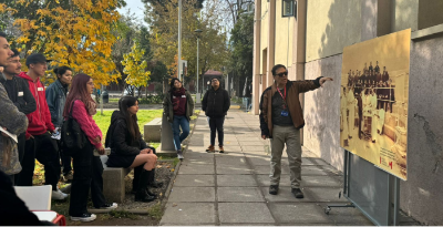 Parte de la visita realizada por más de 250 personas al Campus Norte de la Facultad de Medicina