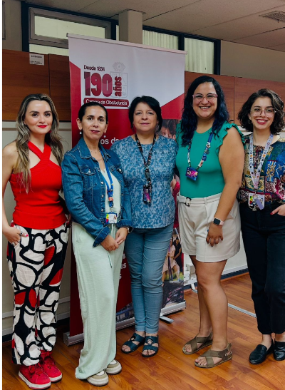 Equipo editor y de la dirección de la publicación en Medwave, profesoras María Begoña Carroza, Jovita Ortiz, Marisa Villagrán, Macarena Martínez, Jael Quiroz