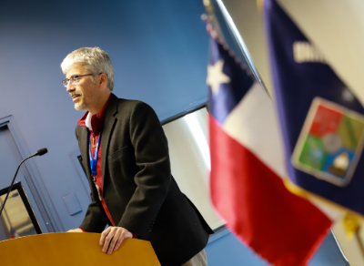 El doctor Eduardo Tobar destacó que este convenio beneficiará "no sólo a nuestros pacientes y familias, sino que a todos los estudiantes que pasan por nuestro Hospital"