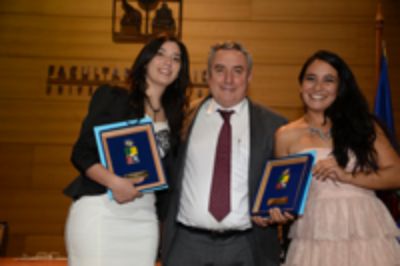 Dra. Jazmín Tortella, Rector Ennio Vivaldi y Dra. Andrea Martínez