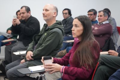 Con clases en modalidad mixta, con sesiones asincrónicas - sincrónicas en la plataforma EOL y algunos encuentros presenciales, y tendrá una duración de ocho semanas lectivas.