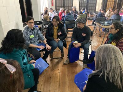 La jornada contó con la participación de docentes guías de centros de práctica, académicas/os y estudiantes de las pedagogías de la Uchile.