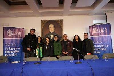 La presentación de las nuevas carreras contó con la participación de autoridades universitarias y representantes del mundo educativo.