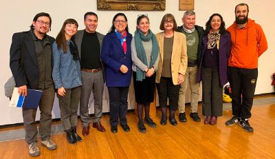 El equipo de la Universidad de Chile a cargo del retorno de las pedagogías en Educación Especial y Educación Física, celebra el anuncio.