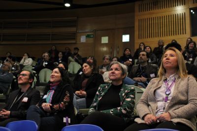 De izquierda a derecha: Diego Cifuentes, DAE Fac. de Medicina; Carolina Zúñiga, DAE Fac. Ciencias Químicas y Farmaceúticas; Irene Morales, decana Fac. de Odontología; Soledad Bollo, vicedecana Fac. de Ciencias Químicas y Farmaceúticas.