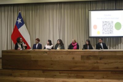 Conversatorio Triestamental: Desafíos de sustentabilidad y el compromiso de la comunidad universitaria. 