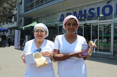  Trabajadoras del sector de cocina del hospital comentaron: “Nos llamó la atención la explicación y entrega del preservativo femenino, es algo moderno que una no conoce y que nos permite decidir, ya que muchas veces el hombre no quiere cuidarse”. 