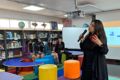 Paulina Ramírez, directora del Centro Educacional Mariano Latorre.