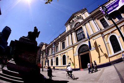 Académicos y académicas de la Universidad de Chile fueron destacados en primera edición del Ranking Anual para Científicos de research.com