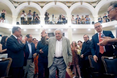 El lider social llegó hasta la Universidad de Chile para ofrecer la conferencia magistral de apertura del Foro de Derechos Humanos de la Asociación de Universidades Grupo Montevideo (AUGM).