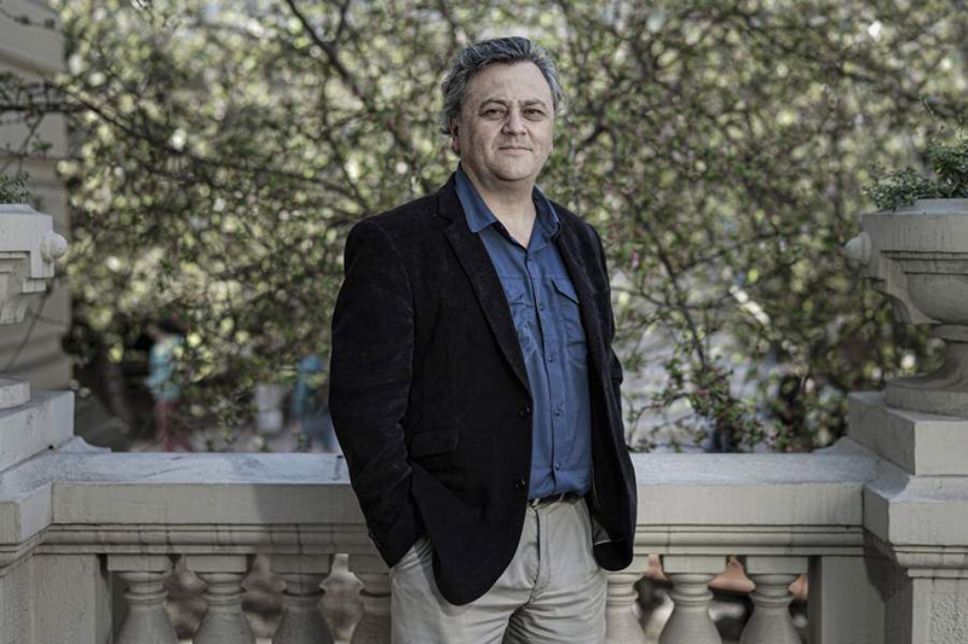 rodrigo palma posando