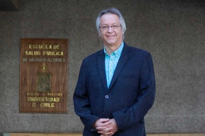 Óscar Arteaga, director de la Escuela de Salud Pública de la Universidad de Chile