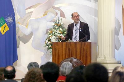 Claudio Olea, director de Desarrollo Académico, evocó la experiencia fundacional de esta institucionalidad universitaria  y sus principales objetivos: “la gestión del cuerpo académico en todas las etapas de la carrera académica, la profundización de la diversidad, la equidad, la inclusión y género y la calidad de vida y desarrollo integral del mismo”.