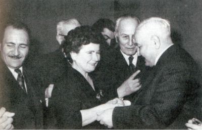 La SACH a través de su Presidente, Ing. Agr. René Henríquez Frödden le rindió un “Homenaje de Admiración” en 1960, por ser “la primera mujer que supo interpretar el noble sentido de nuestra profesión”.