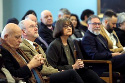 Este seminario, que es un compromiso con la memoria y la democracia, es también un compromiso con la libertad y la paz", expresó la Rectora Rosa Devés. 