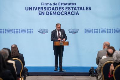 "Se trata de un acto de reparación y sanación para nuestras comunidades y de homenaje a aquellos y aquellas que resistieron en nuestras instituciones y que lamentablemente ya no nos acompañan”, dijo el presidente del CUECH, Rector Osvaldo Corrales.