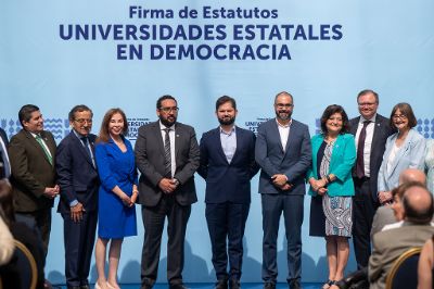 A la ceremonia asistieron las y los rectores de los planteles universitarios públicos, agrupados en el Consorcio de Universidades del Estado de Chile (CUECH).