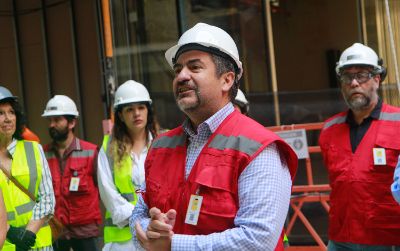 "En la práctica, gran parte de la obra gruesa está concluida y se está comenzando con las terminaciones y las instalaciones eléctricas, y ya se empieza a ir a los detalles", señaló el vicerrector Olavarrieta.