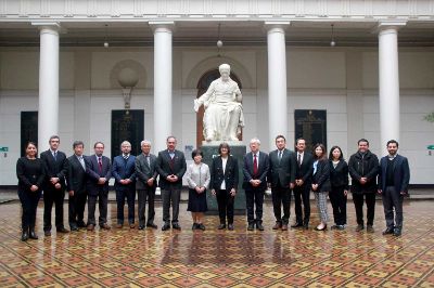 La delegación estuvo encabezada por la presidenta del National Institutes of Natural Sciences (NINS), la profesora Maki Kawai, y el director del Observatorio Astronómico Nacional de Japón (NAOJ), profesor Saku Tsuneta.  