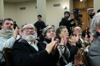 Además, en el acto se hizo entrega oficial de la primera Medalla Derechos Humanos y Democracia.