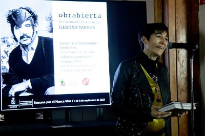 La directora del Archivo Central Andrés Bello, Alejandro Araya, inscribió su inauguración como parte del “camino de reconstrucción de la memoria institucional”.