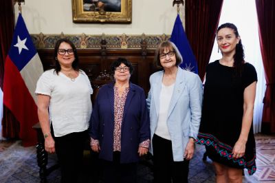 A la ceremonia asistió Alicia Lira, Medalla Derechos Humanos y Democracia de la Universidad de Chile de 2023.