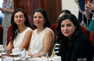 La ministra Orellana valoró que haya más mujeres en esta área, porque “abre más caminos también para que tengamos más empleo, más productividad y por lo tanto un mayor crecimiento como país".