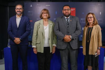 Para la PAES Regular de este año, se inscribieron 294.097 personas, de las cuales 256.134 rindieron al menos una prueba, lo que representa una asistencia del 87,1%, similar al 87,6% del año pasado. De ellas, 231.006 personas cumplieron los requisitos para quedar habilitadas para postular a las universidades del Sistema de Acceso.